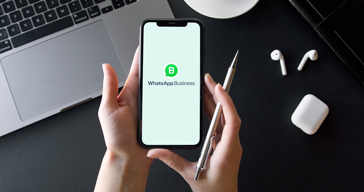Pantalla de inicio de WhatsApp Business en celular
